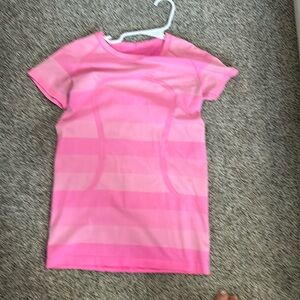 Lululemon pink swiftly tech